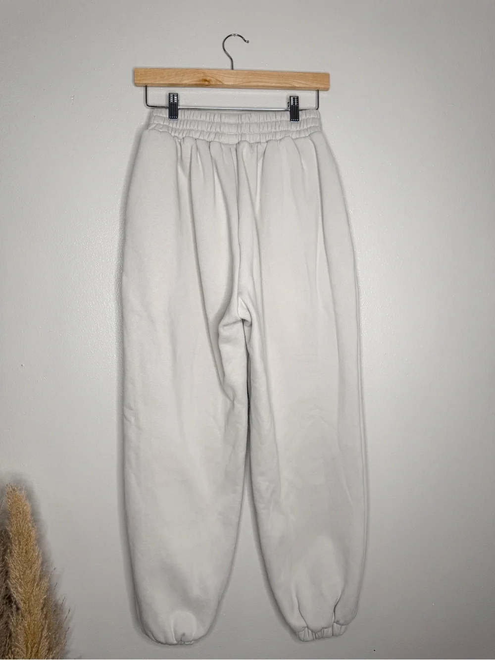 Comfrt | Tranquil Sweatpants, Medium, Cotton Color, like new - Picture 5 of 13